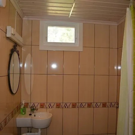 Svinoe Stugby Hotell