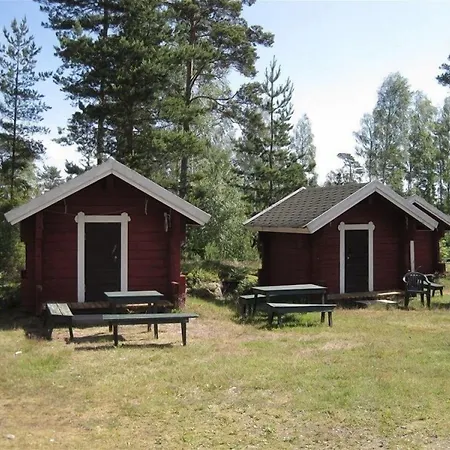 Svinoe Stugby 3* Lumparland
