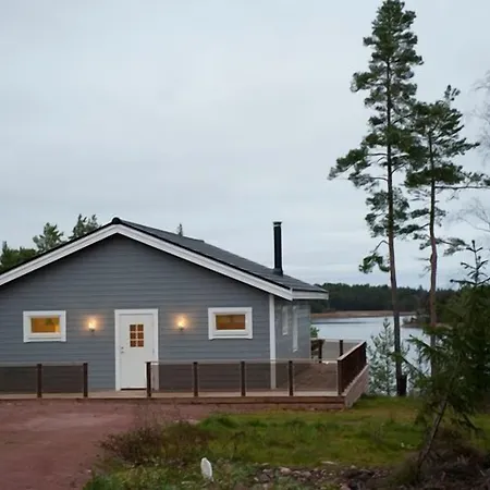 Svinoe Stugby 3* Lumparland