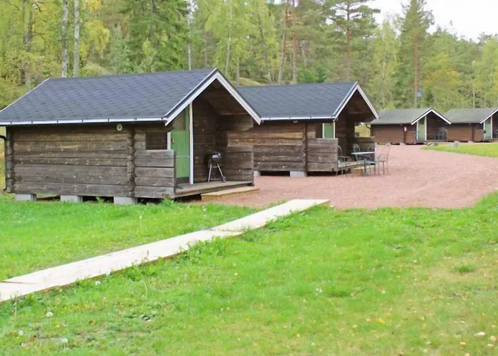 Hotel Svinoe Stugby 3*