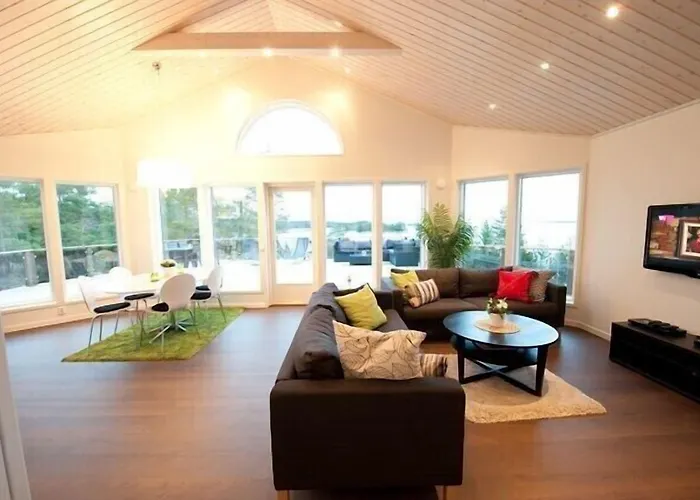 Hotel Svinoe Stugby Lumparland