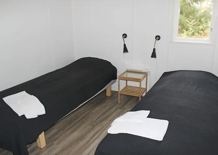 Hotel Svinoe Stugby Lumparland